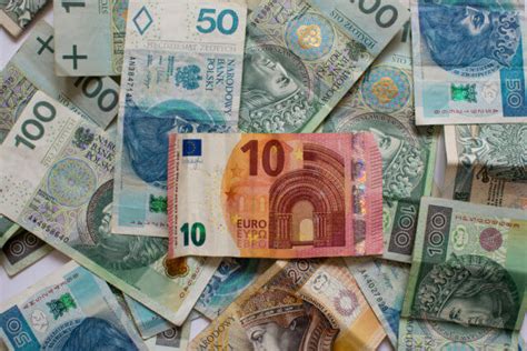 215 euro to pln|215(EUR) Euro(EUR) To Polish Zloty(PLN) .